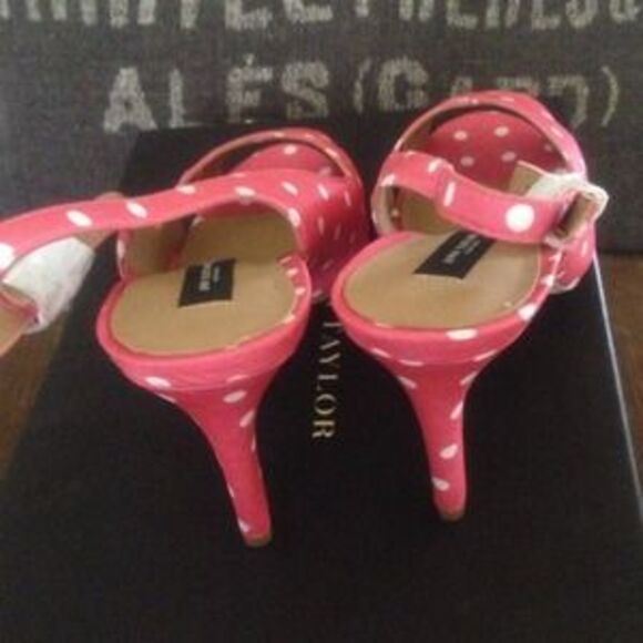 New - pretty Ann Taylor slingback - Picture 3 of 3